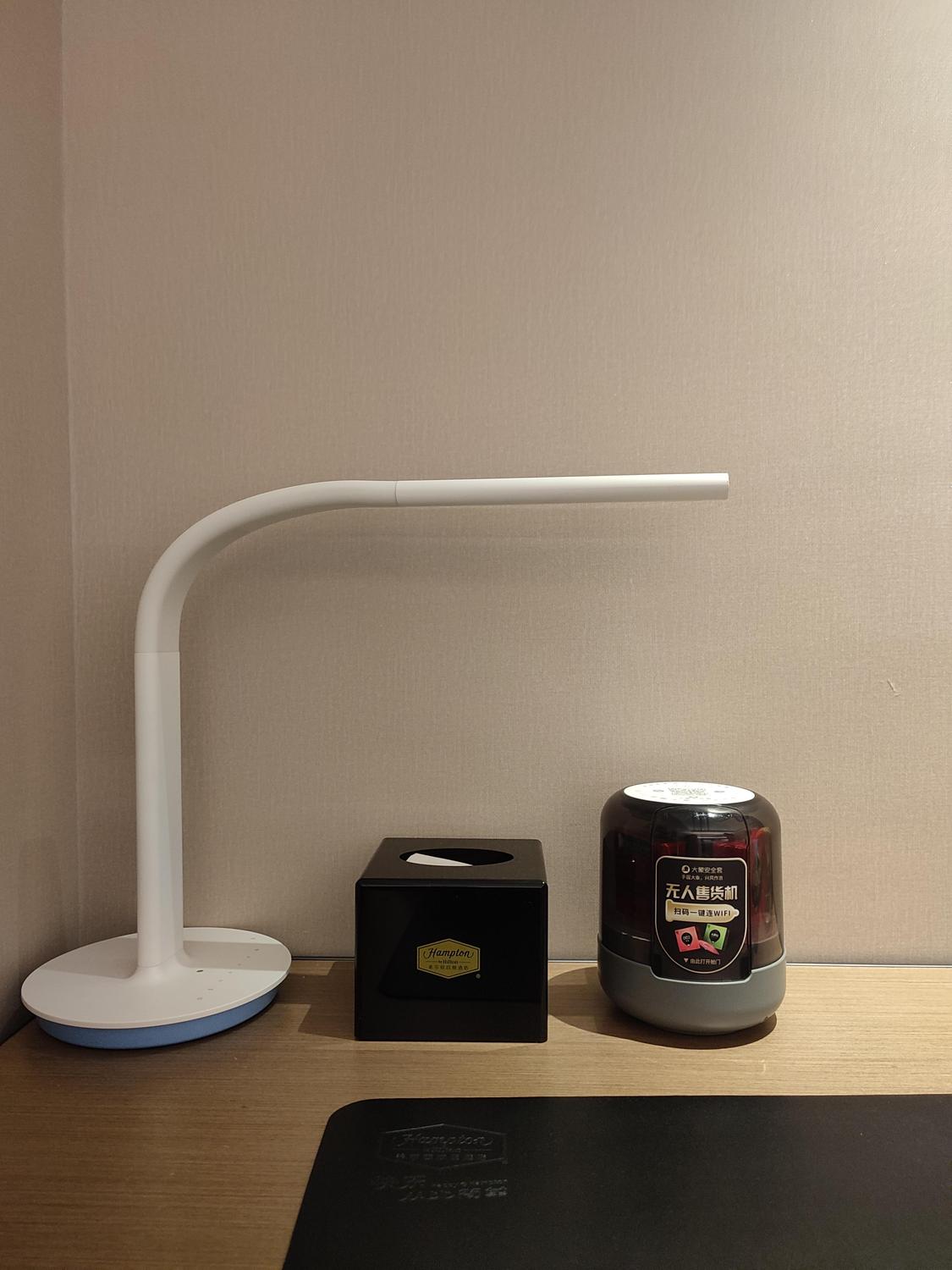 酒店智能售货机  迷你售货机  酒店盒子  迷你盒子  萝趣售货机  源头厂家